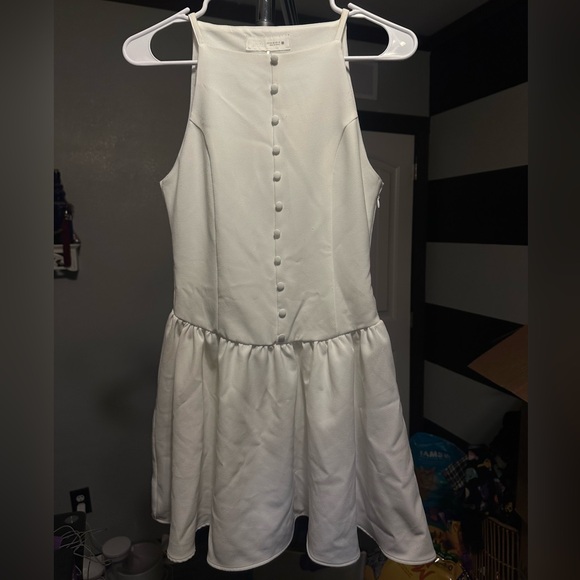 Zara Dresses & Skirts - Elegant White Dress